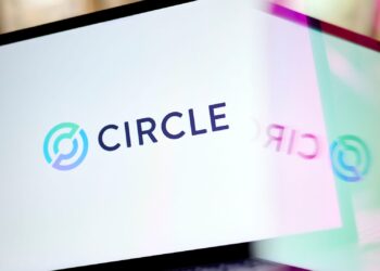 Cinco, Chwy, MDB, LE y más