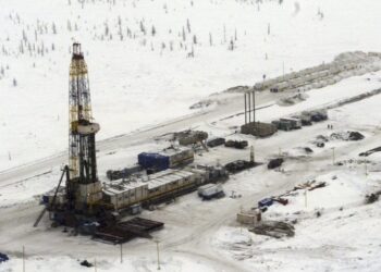 La mayoría de los estadounidenses respalda sanciones a Rusia, aliados que compran petróleo: encuesta