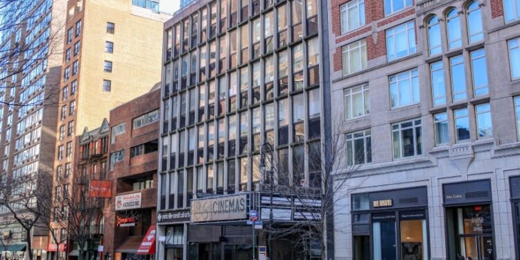 Avison Young organiza arrendamiento de piso completo a la práctica de oncología en Yorkville