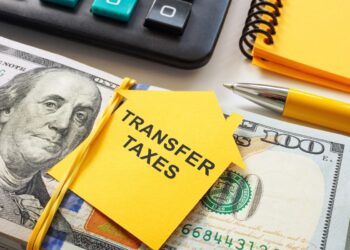¿Qué son los impuestos de transferencia en bienes raíces?