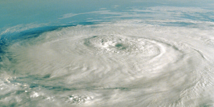 2025 La temporada de huracanes pone a 6,4 millones de hogares estadounidenses en riesgo de marejada ciclónica