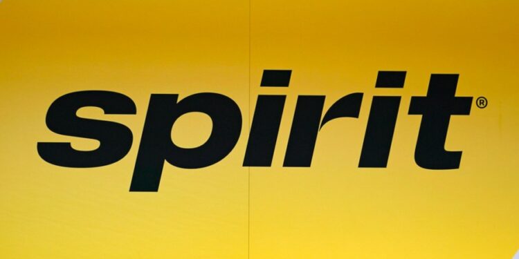 Fuerzas de amenaza de bomba Evacuación del vuelo de Spirit Airlines
