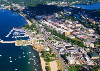 Los bienes raíces de Christie se expande a Traverse City, Michigan