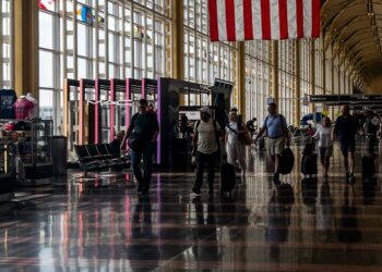 El aeropuerto nacional de DC cerrará durante la fiesta del 14 de junio del ejército