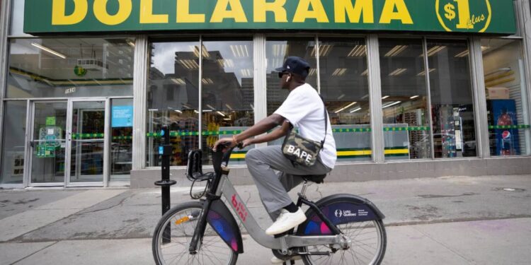 Noticias de acciones para inversores: ganancias de liberación de Dollarama, Transat y Roots