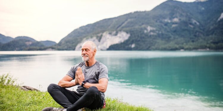 Tony Robbins: 401 (k) Las tarifas podrían robarle 10 años de ingresos de jubilación