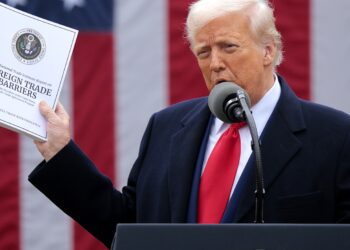 Los CEOs de Wall Street pasan por las cinco etapas del dolor tarifa: NPR