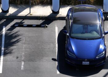 Los créditos fiscales de EV pueden terminar incluso antes que la factura de la Cámara propuesta: NPR