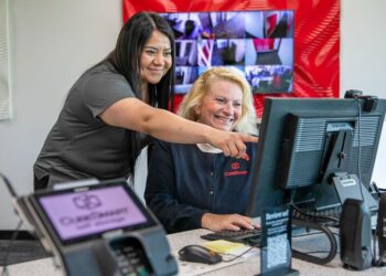 Cubesmart Crafts Enfoque personalizado para la participación de los empleados y el cliente