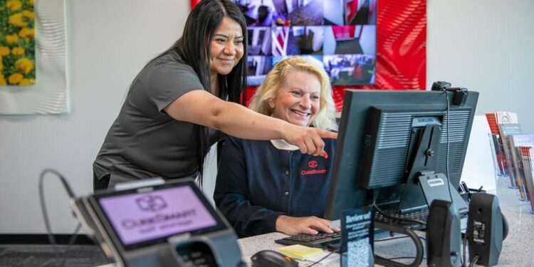 Cubesmart Crafts Enfoque personalizado para la participación de los empleados y el cliente