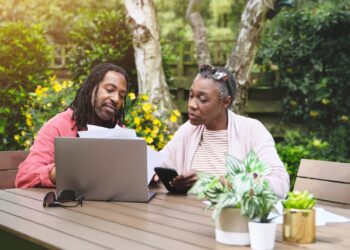 Los asesores financieros dicen que no persigan los máximos del mercado. Que hacer en su lugar