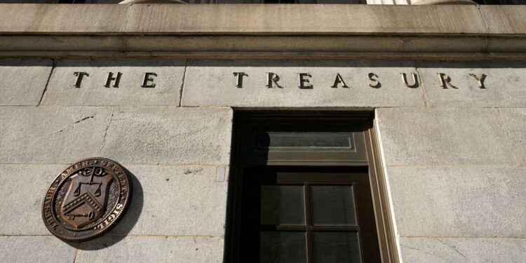 Publicaciones del Tesoro inesperado Excedente en junio a medida que aumenta los recibos de tarifas