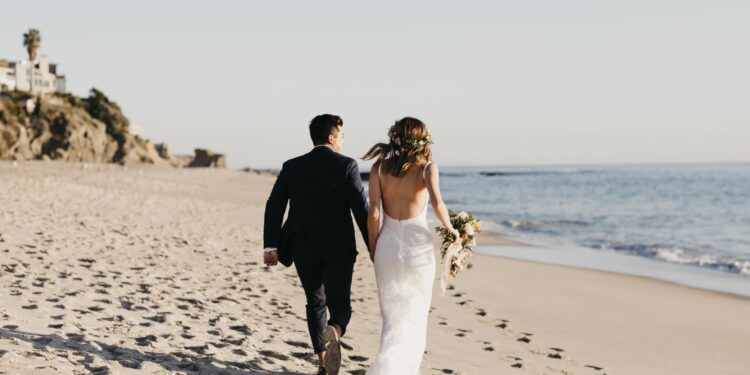 Uso de tarjetas de crédito para pagar su boda: pros y contras