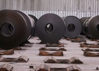 Acciones que realizan los movimientos más grandes después de las horas: CDNS, WHR, NUE