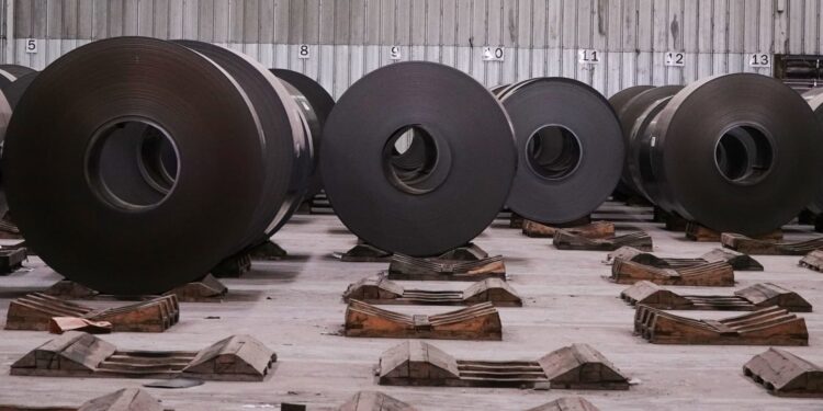 Acciones que realizan los movimientos más grandes después de las horas: CDNS, WHR, NUE