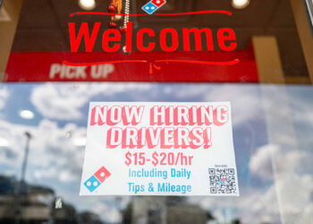 Los despidos del gobierno de DOGE podrían comenzar a convertirse en un factor en el informe de empleos