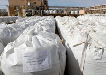 Acciones que realizan los movimientos más grandes del mediodía: MP, Dal, KLG, HTZ