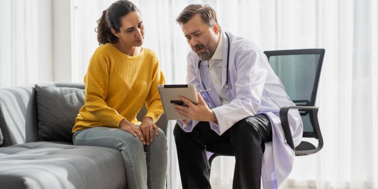 Por qué las primas de seguro de salud de ACA pueden ver un aumento ‘agudo’ en 2026