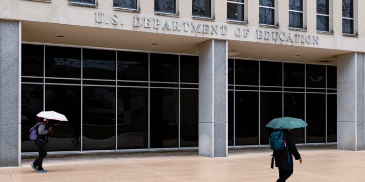 El perdón del préstamo estudiantil se detuvo en el plan IBR