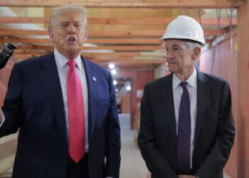 Trump dice que cree que Powell está listo para comenzar a reducir las tasas