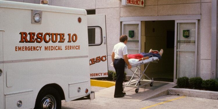 Separado de su padre envejecido? ¿Qué sucede cuando necesitan ayuda?