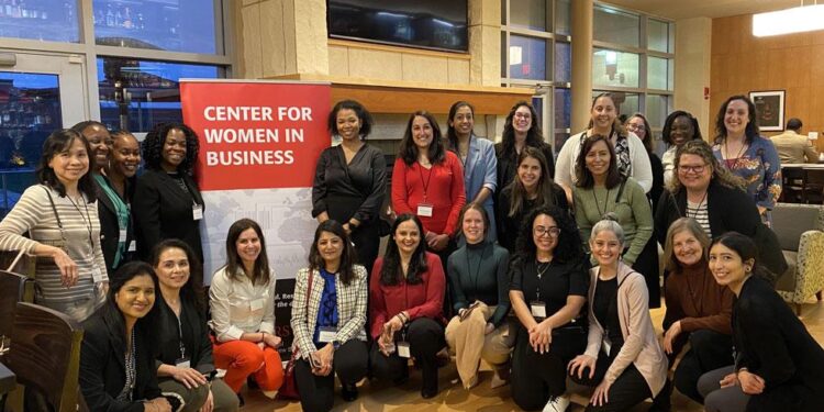 Rutgers ayuda a las mujeres en la industria REIT a aumentar sus carreras