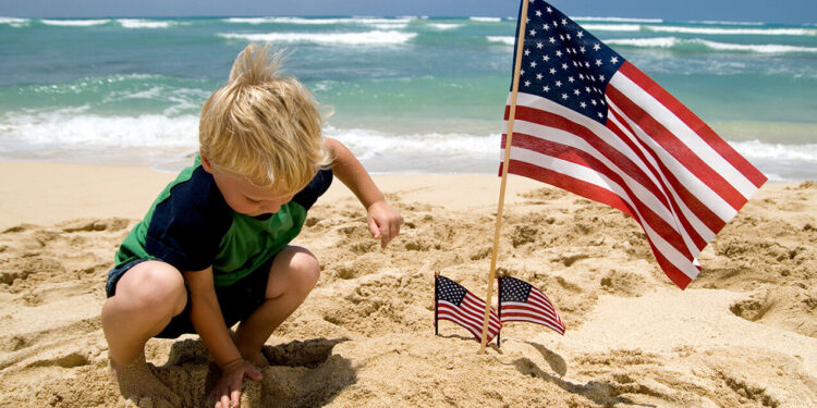 Configuración récord de 72.2 millones de estadounidenses que viajan para las vacaciones del 4 de julio