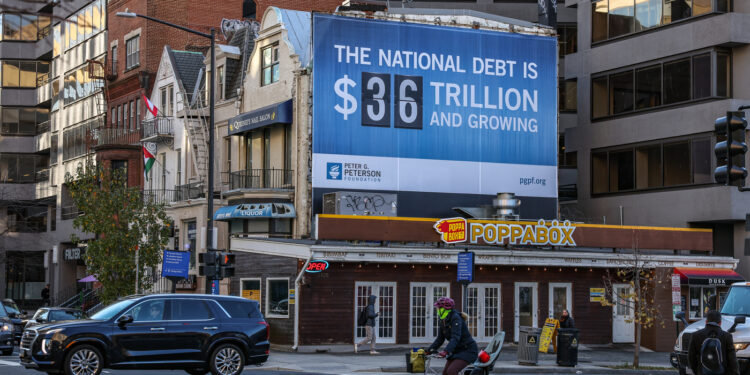 Un experimento mental sobre cómo podemos salir del problema de la deuda nacional: Money del planeta: NPR