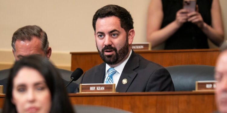 Representante del Partido Republicano: Declaraciones de capitalismo de Mamdani ‘locura al más alto nivel’