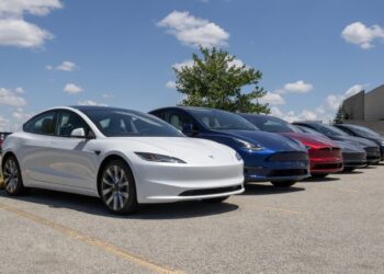 20 autos usados con precios de hundimiento (comenzando con Teslas)