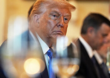 Trump comparte 7 cartas tarifas más dirigidas a Filipinas, Sri Lanka, otras economías emergentes