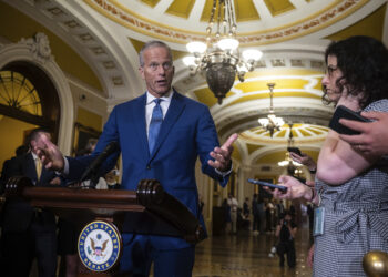 Thune golpea los frenos en el paquete de sanciones de Rusia