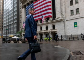 Corporate America está teniendo un extraño verano de tarifas: NPR