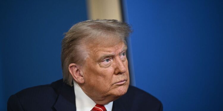 Trump planea compartir nuevas tarifas tarifas esta semana como fecha límite para los enfoques de acuerdos: NPR