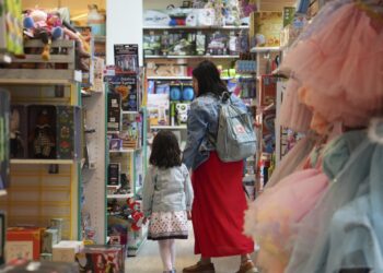 ¿Los aranceles están elevando los precios? Esto es lo que sabemos: NPR