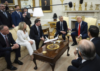 En la “cueva” de los impuestos tecnológicos, Trump y Carney pueden haber obtenido lo que querían