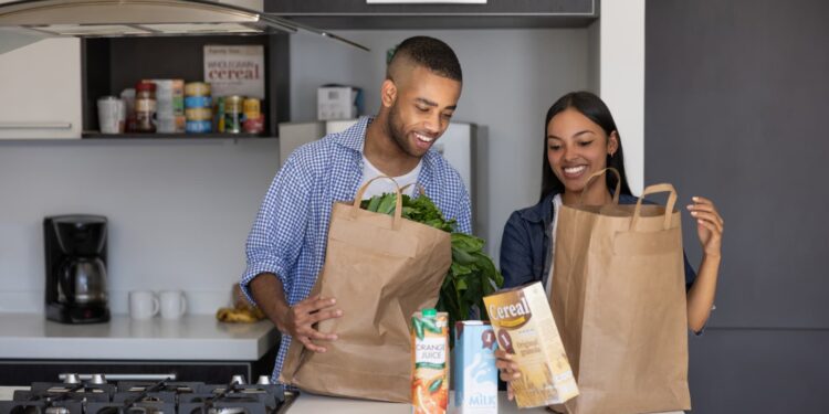 La expansión de Amazon de la entrega de comestibles no es la mierda para estas acciones. He aquí por qué