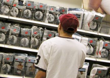 Acciones que realizan los movimientos más grandes Premarket: HBI, Onon, CRCL, BBAI