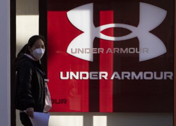 Acciones que realizan los movimientos más grandes Premarket: UAA, Expe, TTD, MP