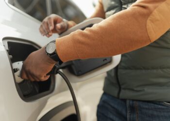 Las ventas de EV se disparan cuando los ejes de “Big Beautiful Bill” de Trump $ 7,500 crédito fiscal