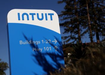 Las existencias que hacen los movimientos más grandes después de las horas: Intu, Wday, Rost