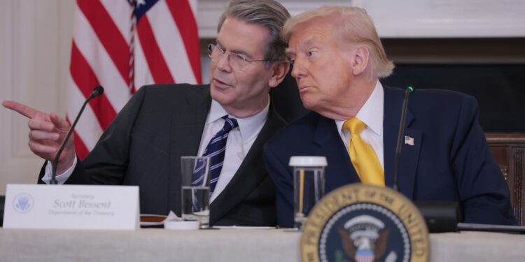 Trump dice que el Secretario del Tesoro, Bessent, “no quiere” ser alimentado por la Fed, pero otros 4 en correr