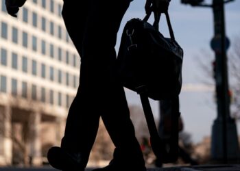 El informe de empleos de julio contencioso confirma que la economía de los Estados Unidos se está desacelerando bruscamente