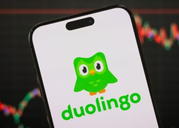 Las existencias que hacen los movimientos más grandes del mediodía: Firefly Aerospace, Fortinet, Duolingo, Eli Lilly y más