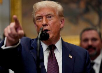 Trump Rejigs aranceles antes de la fecha límite, se dirige a la transbordación con 40% de servicio