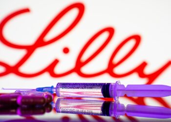 Acciones que realizan los movimientos más grandes Premarket: Lly, Pton, INTC, Duol