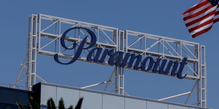 Las existencias que hacen los movimientos más grandes del mediodía: Coty, Psky, WMT