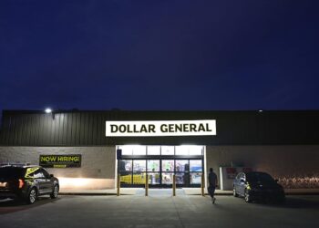 Acciones que realizan los movimientos más grandes Premarket: NVDA, DG, BBWI, Snow