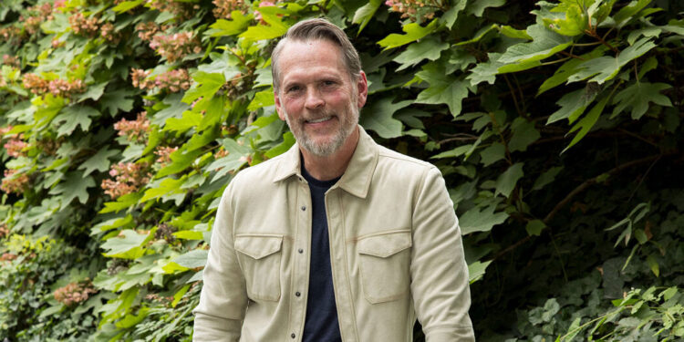 Un granjero de jarabe de arce aterriza en el Upper East Side para su próximo capítulo