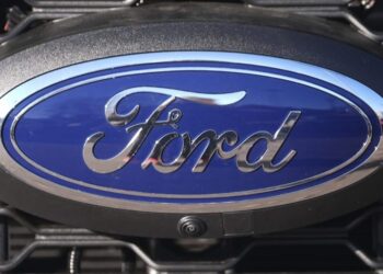 Ford retira 355k+ camiones sobre el error del panel de instrumentos: NHTSA